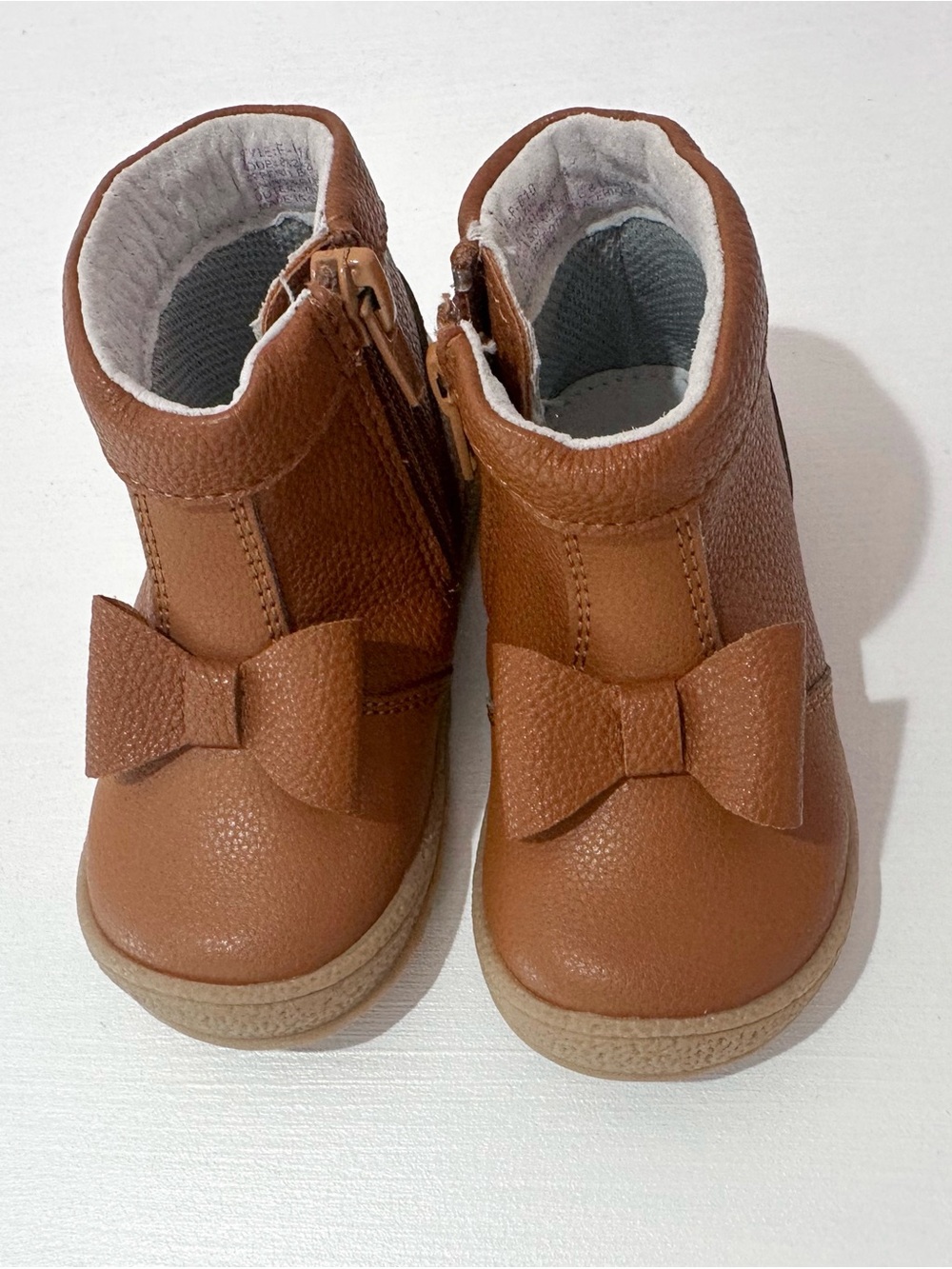 L’amour Emma bow boot size 4 EUC